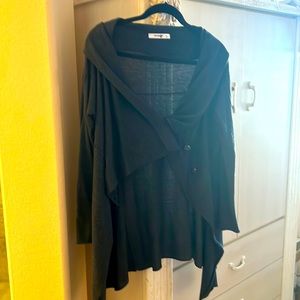 Kenzie girl open shawl/off the shoulder lightweight sweater.